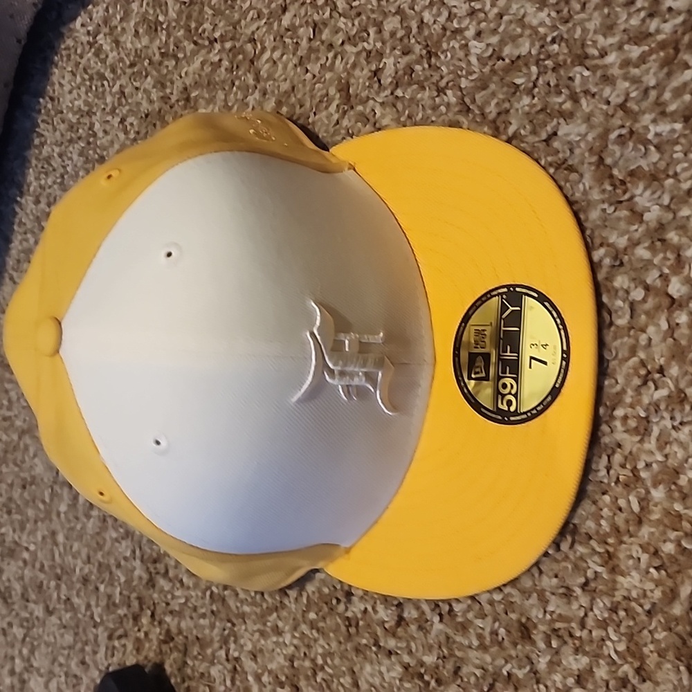Essentials - Fear Of God - fitted hat size 7 3/4 - BNWT